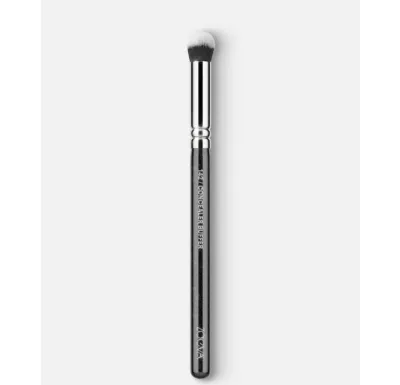 142 Concealer Buffer Brush Кисть Для Нанесения Корректора и Консилера