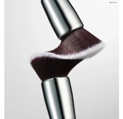 104 Foundation Buffer Brush Пензлик Для Тональної Основи