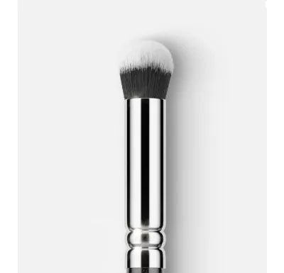 142 Concealer Buffer Brush Кисть Для Нанесения Корректора и Консилера